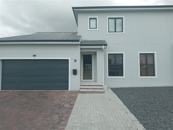 4 Bed House in Brackenfell Central