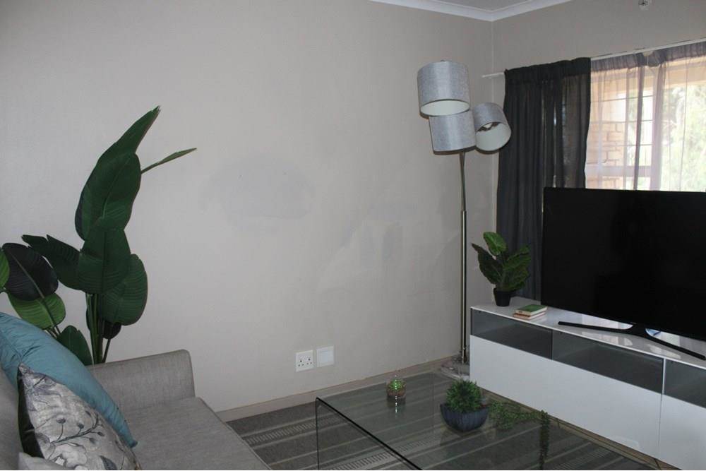 2 Bed Apartment in Greenhills photo number 7