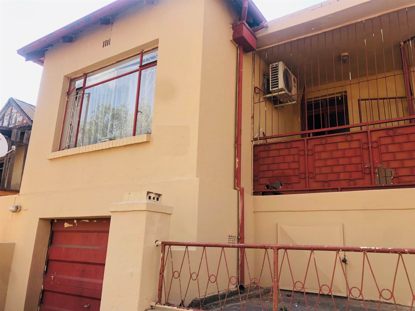 3 Bed House in Jeppestown photo number 1