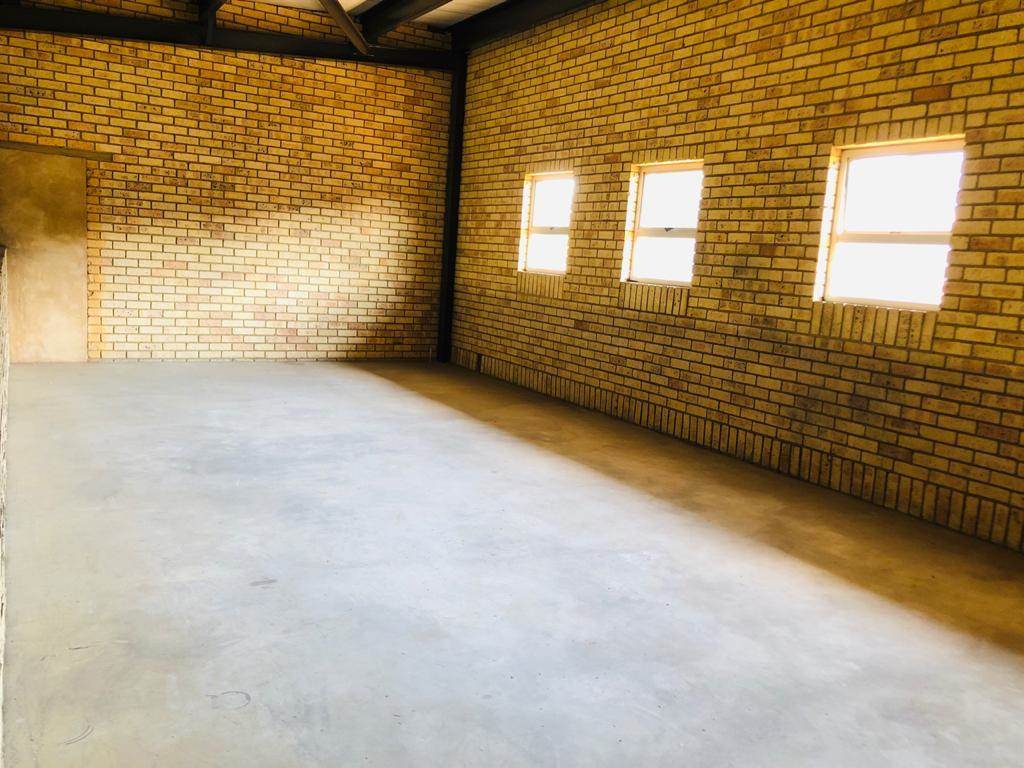 250  m² Industrial space in Krugersdorp North photo number 12