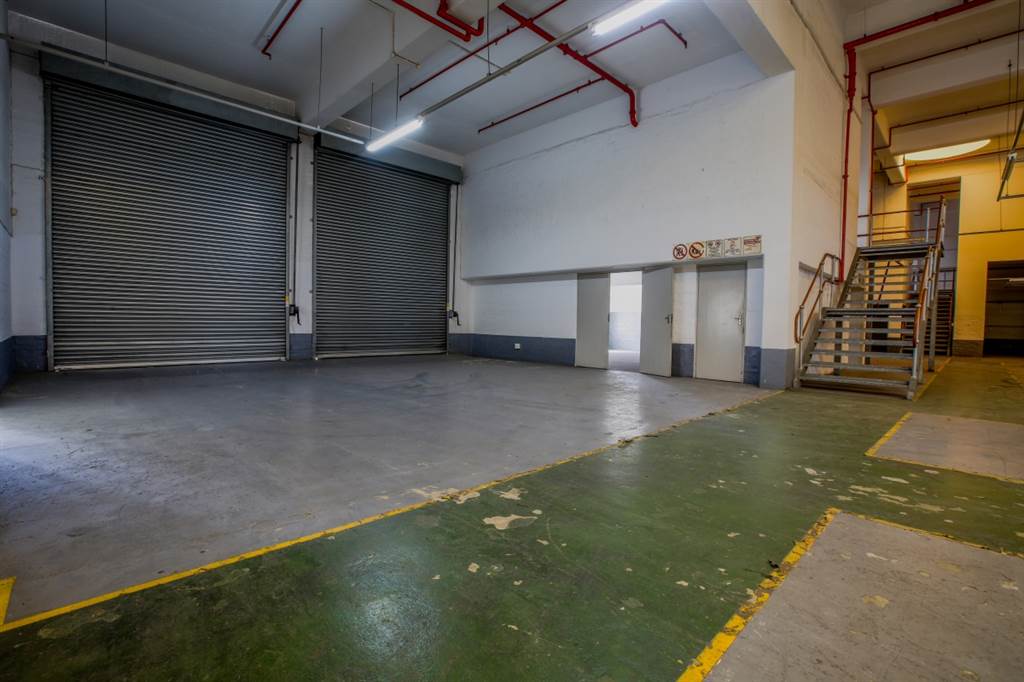 3008  m² Industrial space in Bellville South photo number 2