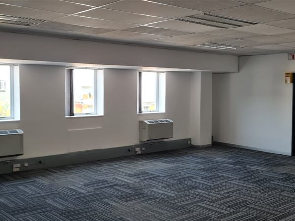 528  m² Office Space in Rosebank