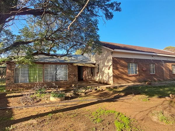 21.4 ha Smallholding 21.4 ha Smallholding