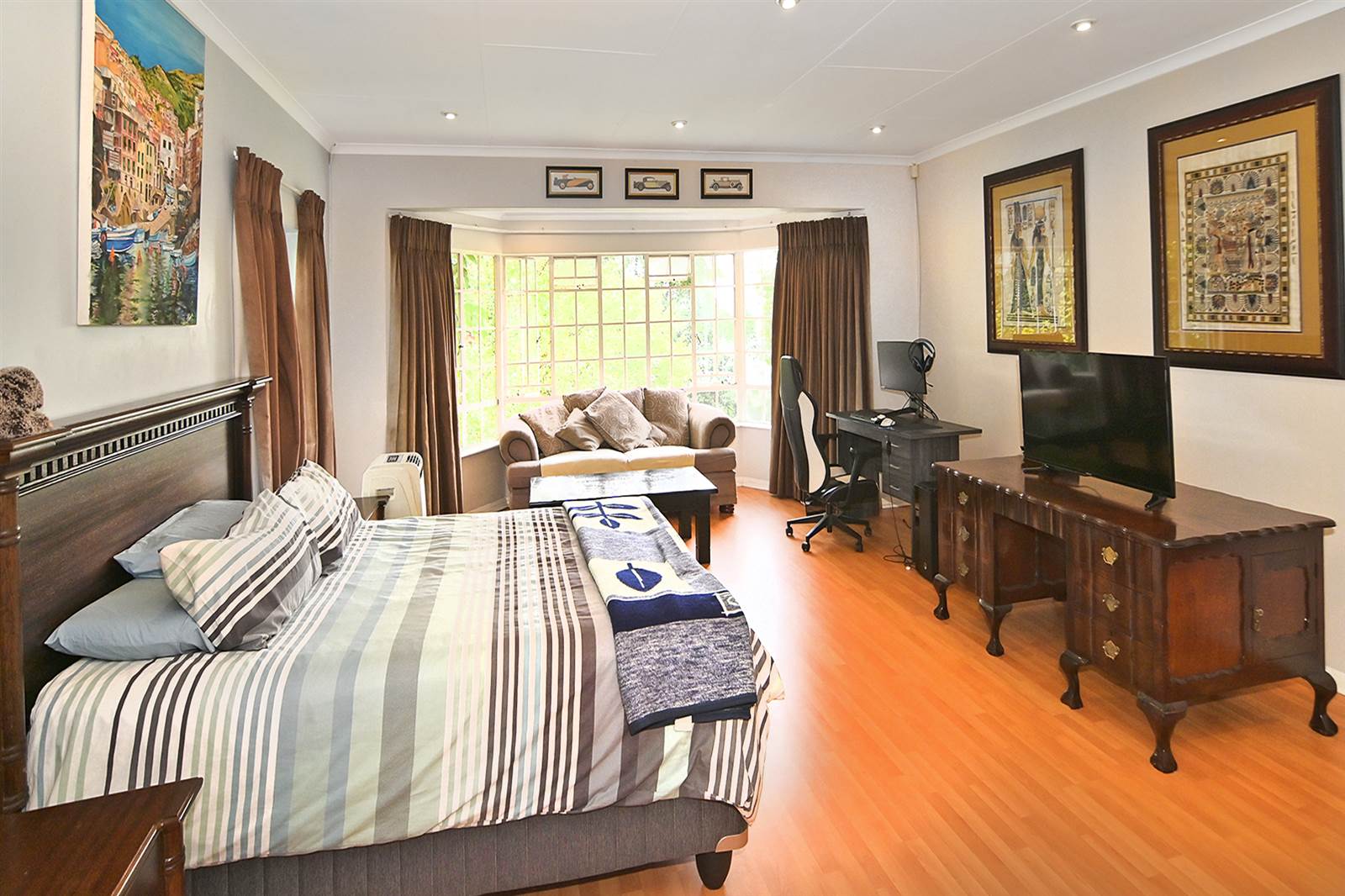 8 Bed House in Fourways Gardens photo number 22