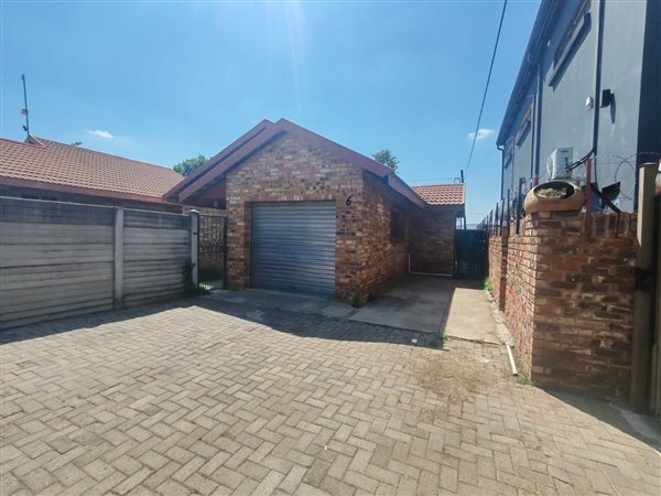 3 Bedroom Simplex