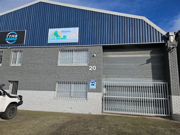 707  m² Industrial space