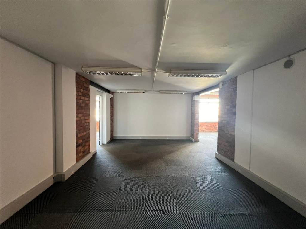 229  m² Commercial space in Green Point photo number 9