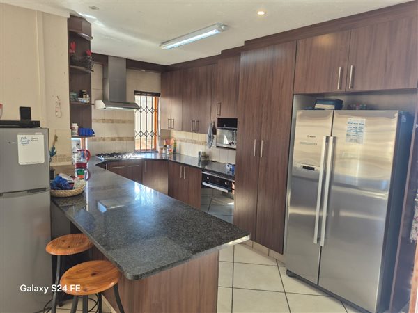 3 Bedroom House 3 Bedroom House