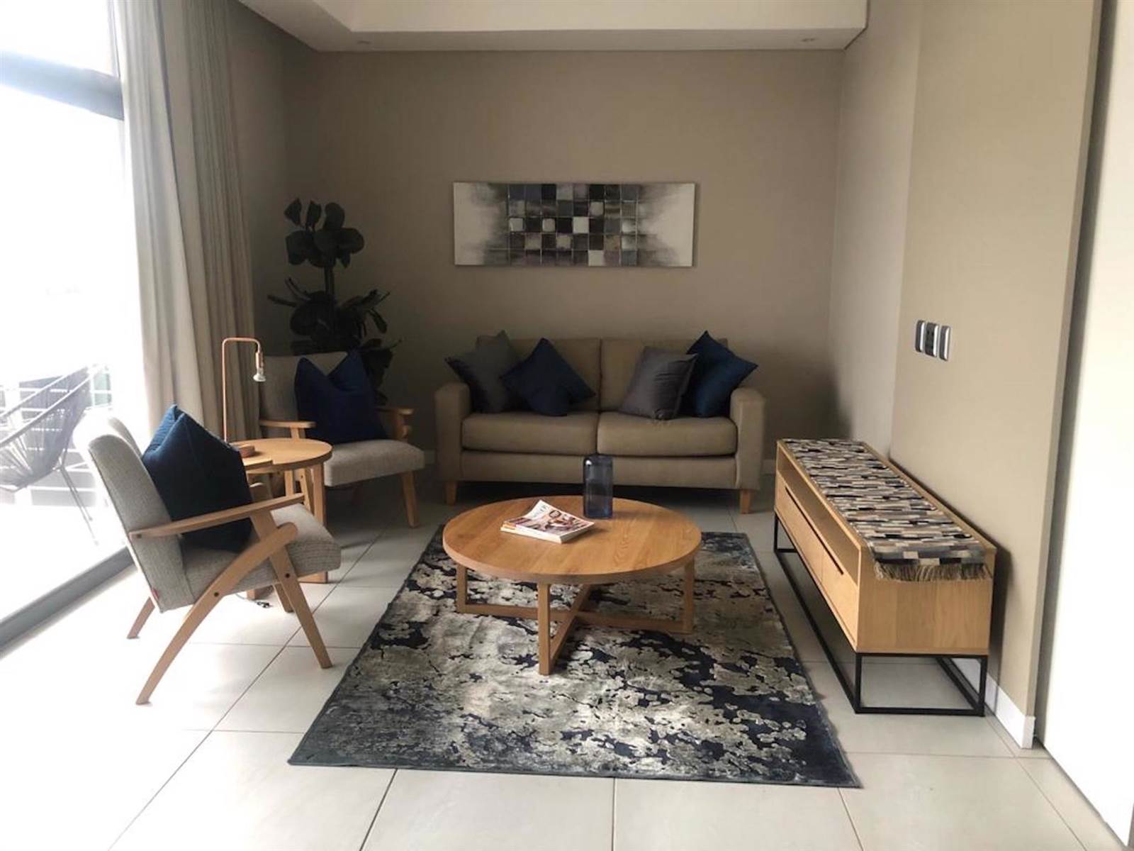 1 Bed Apartment in Menlyn photo number 10