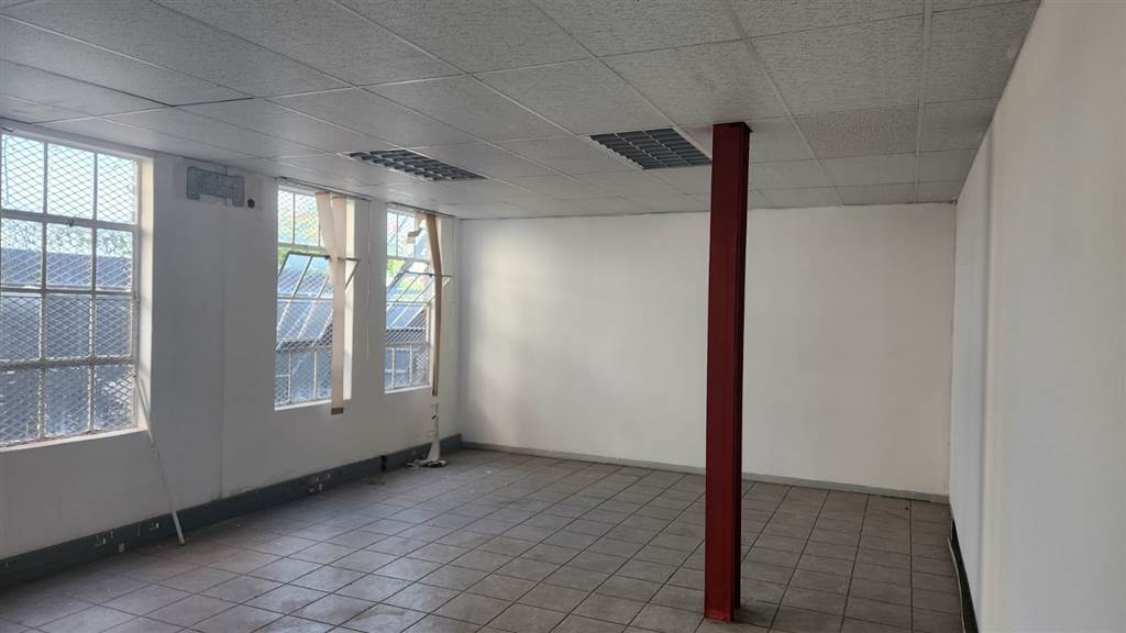 952  m² Commercial space in Sonheuwel photo number 10