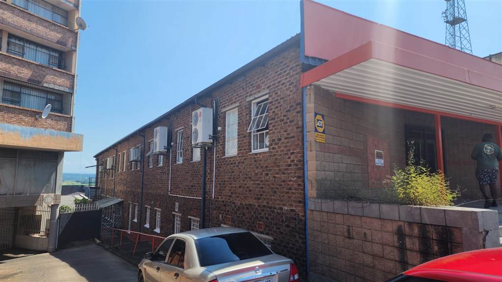 952  m² Commercial space in Sonheuwel photo number 2