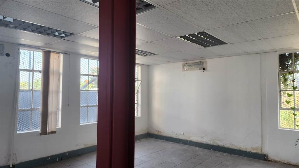 952  m² Commercial space in Sonheuwel photo number 12