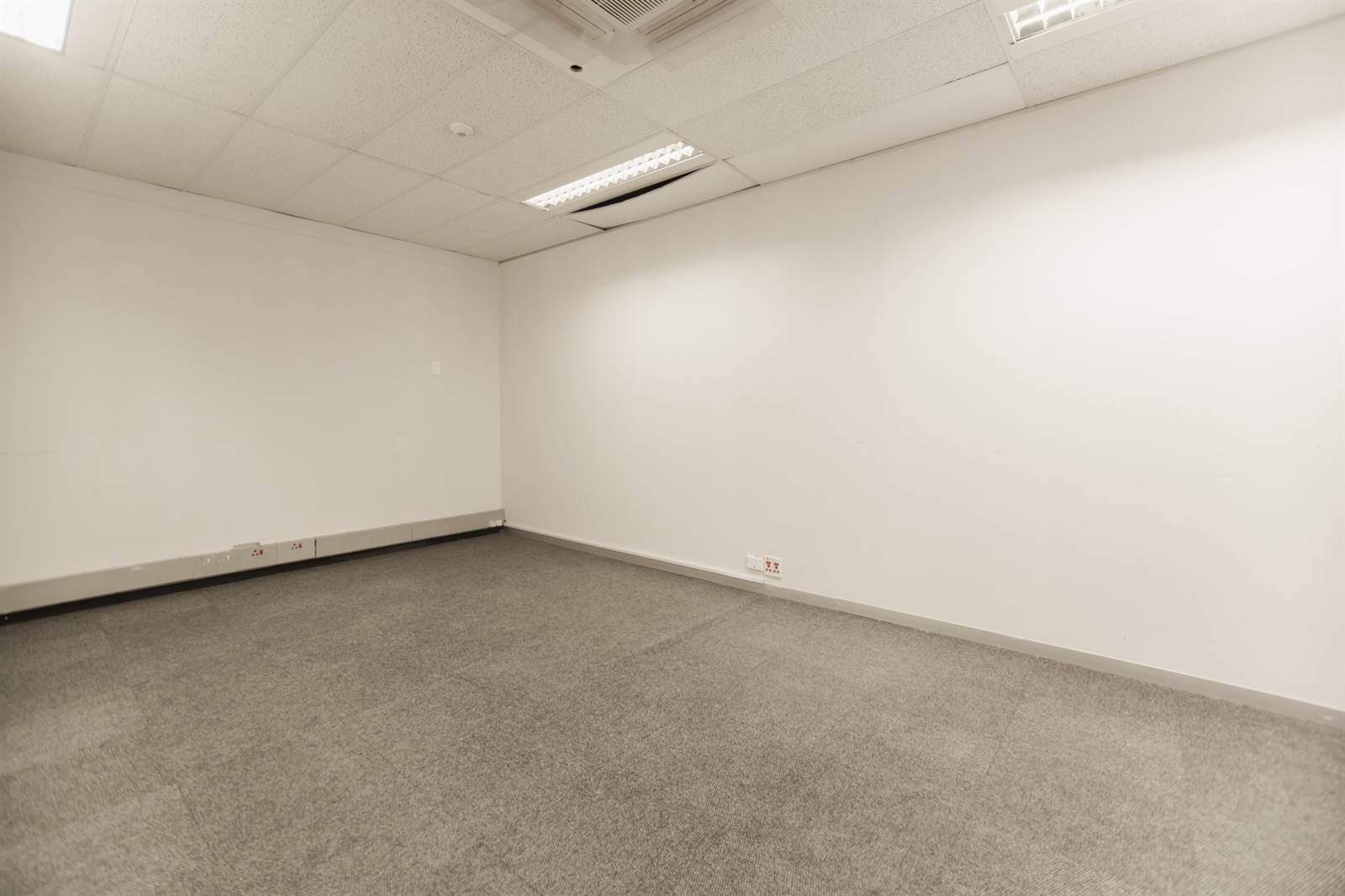 685  m² Commercial space in Randjespark photo number 5
