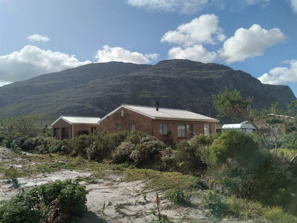 1039 m² Land available in Bettys Bay photo number 4