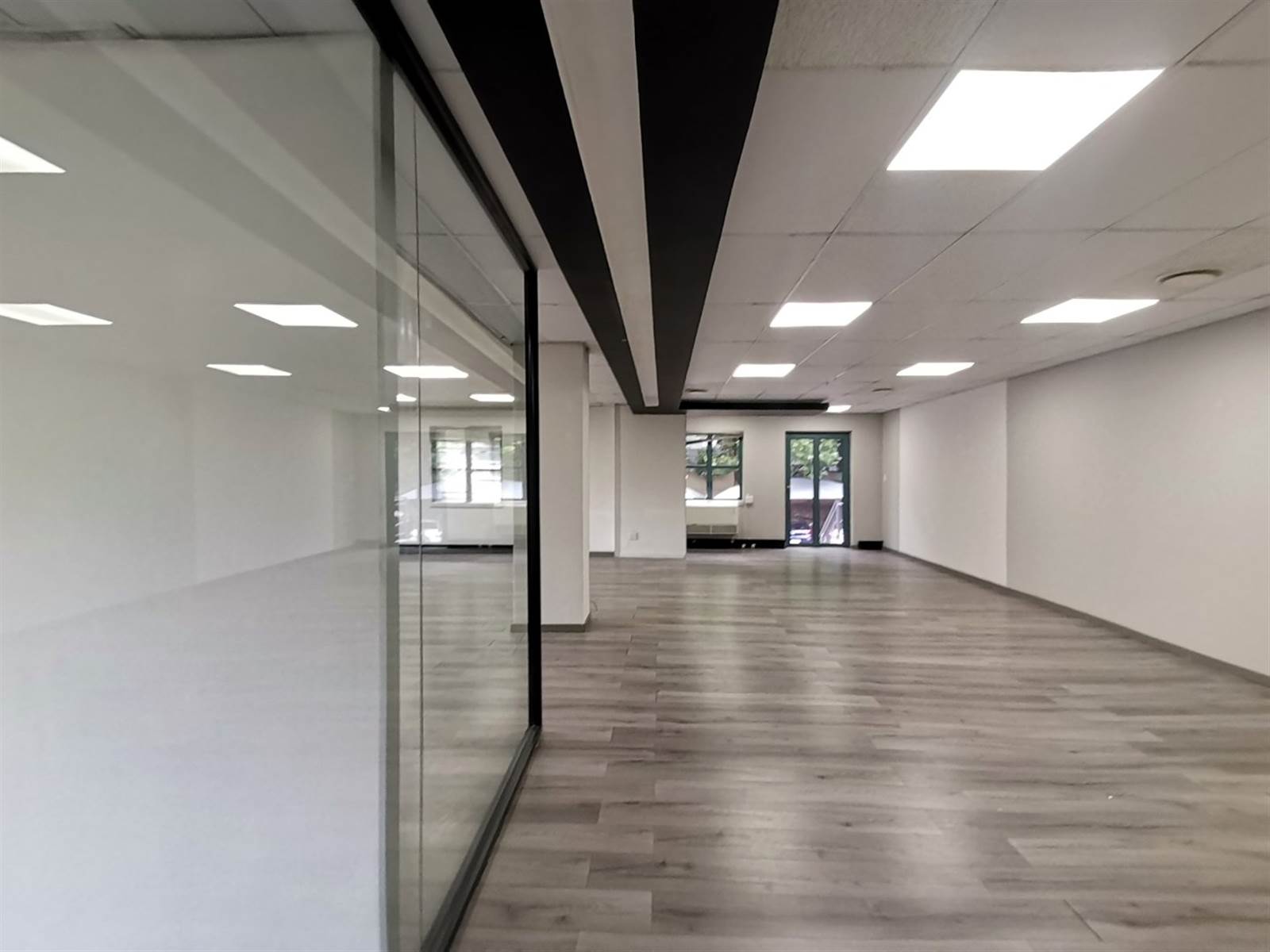188  m² Office Space in Hyde Park photo number 28