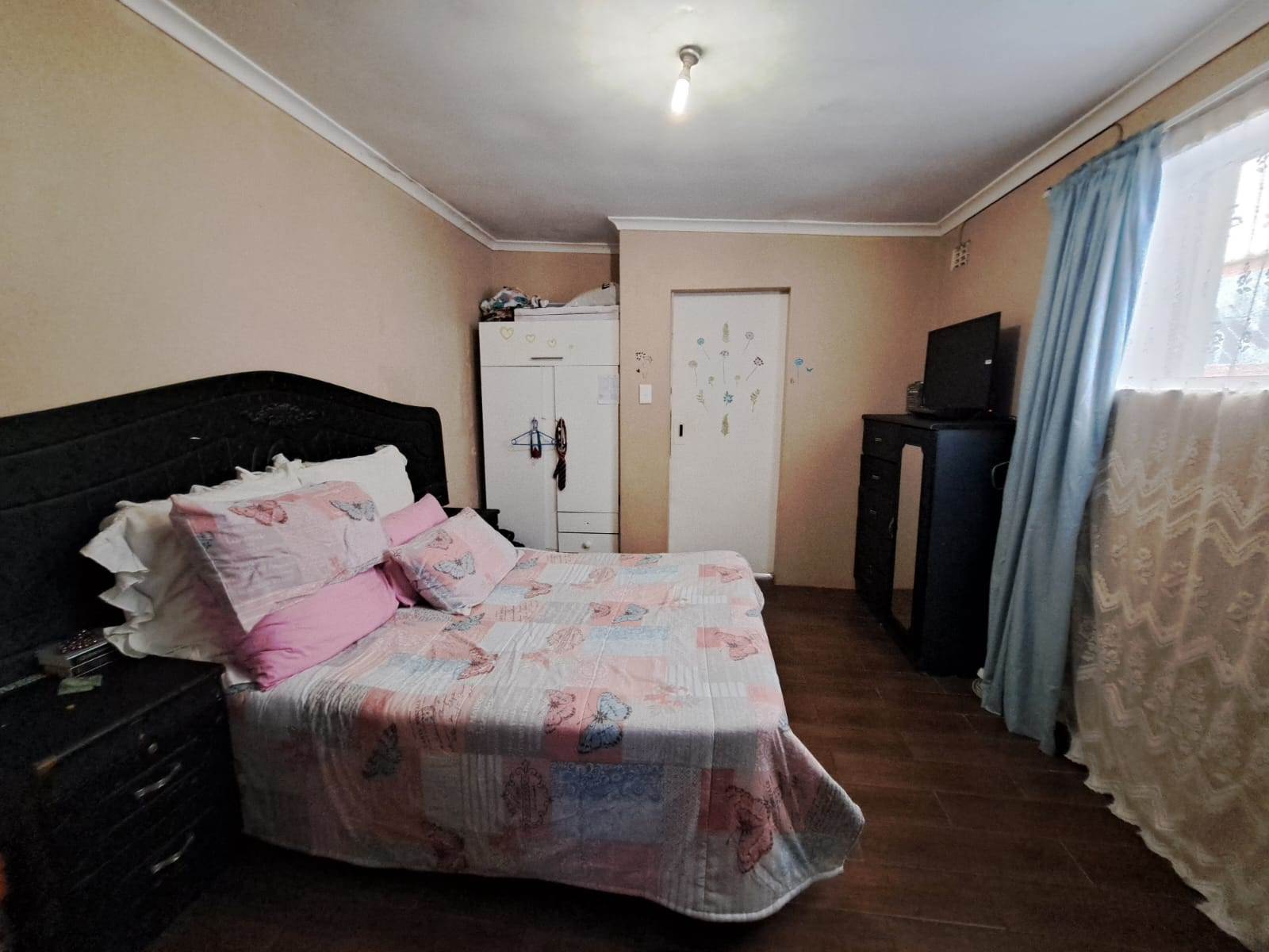 5 Bed House in Mitchells Plain photo number 30