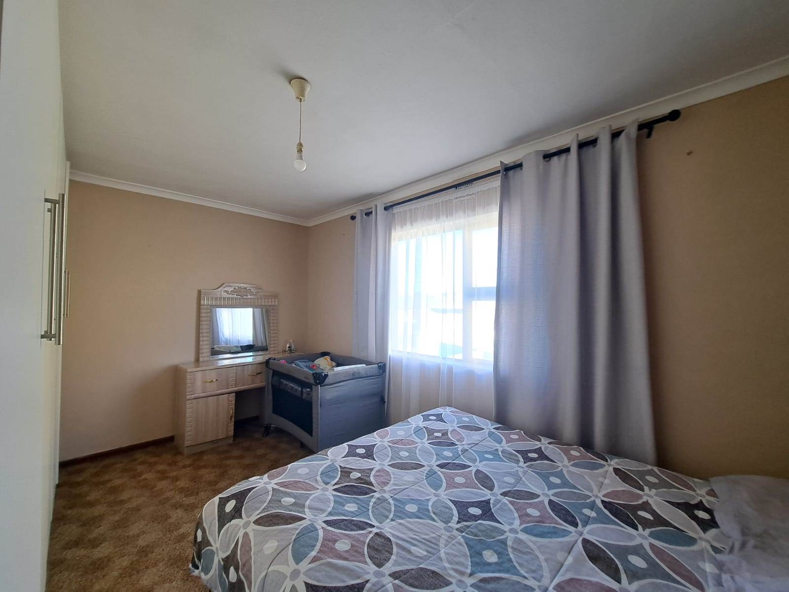 5 Bed House in Mitchells Plain photo number 16