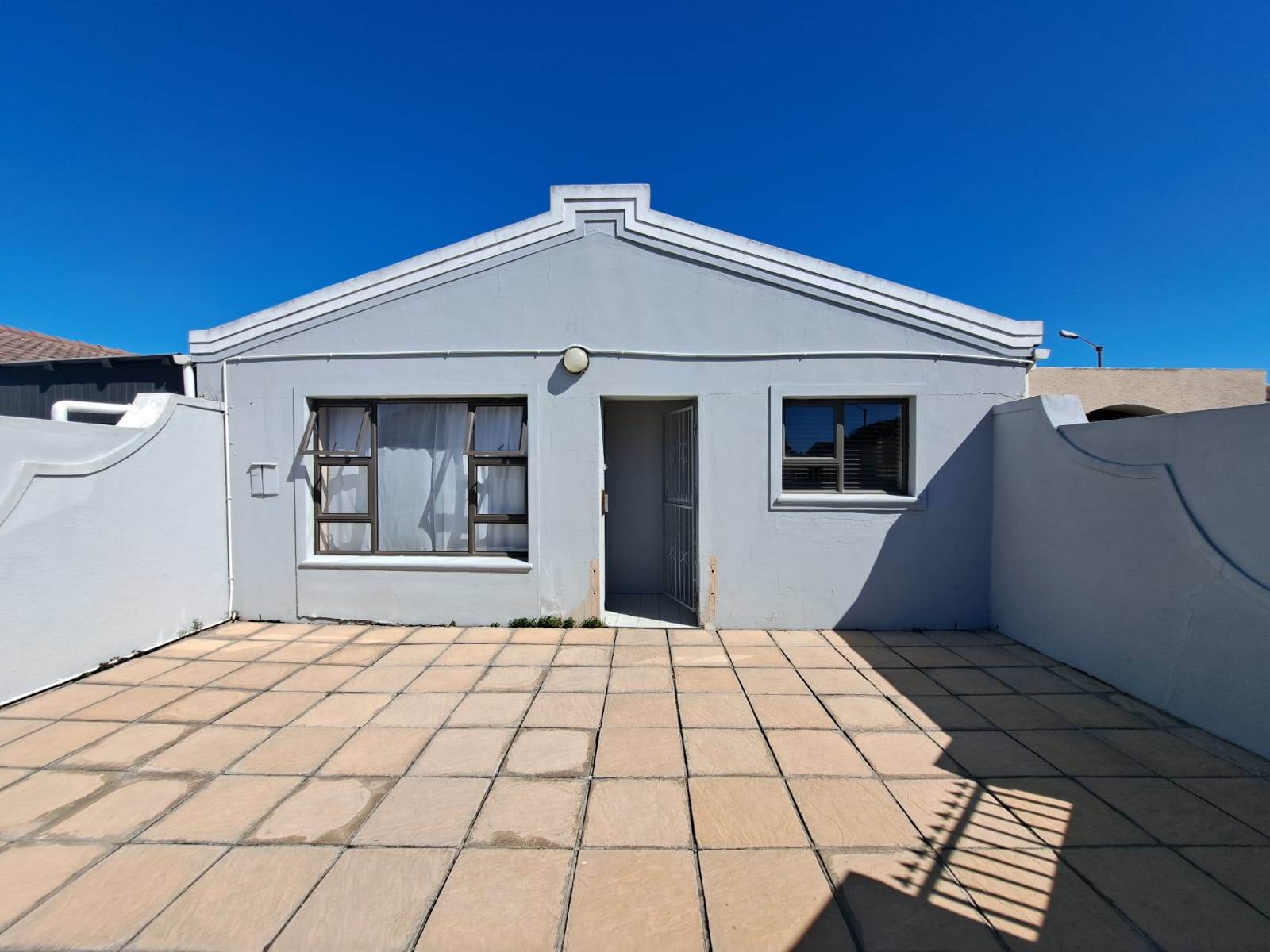 5 Bed House in Mitchells Plain photo number 1