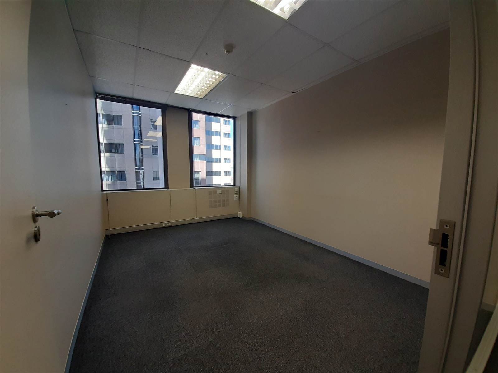 238  m² Commercial space in Cape Town City Centre photo number 10