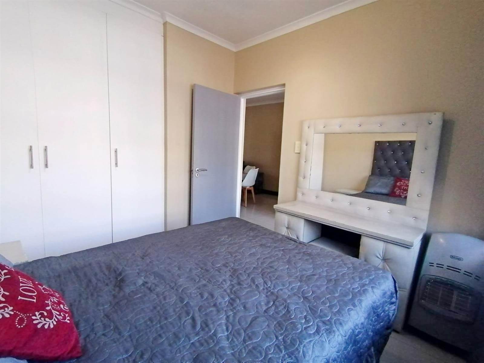 2 Bed Apartment in Winklespruit photo number 6