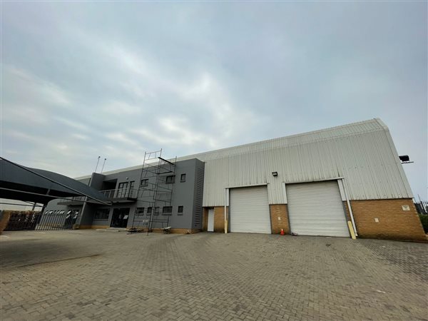 790  m² Industrial space