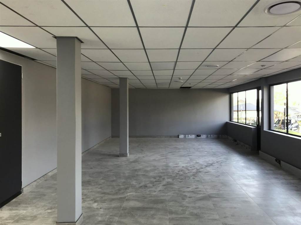 236  m² Office Space in Bedfordview photo number 6
