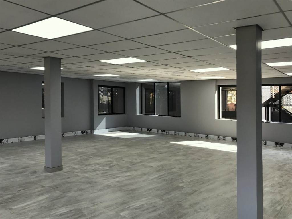 236  m² Office Space in Bedfordview photo number 8