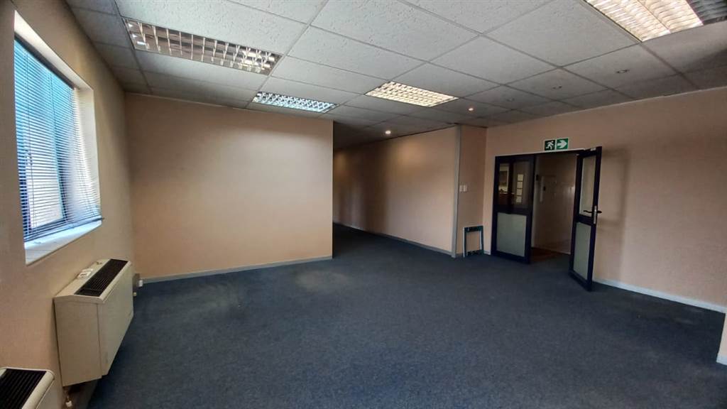 110  m² Commercial space in Newlands photo number 10