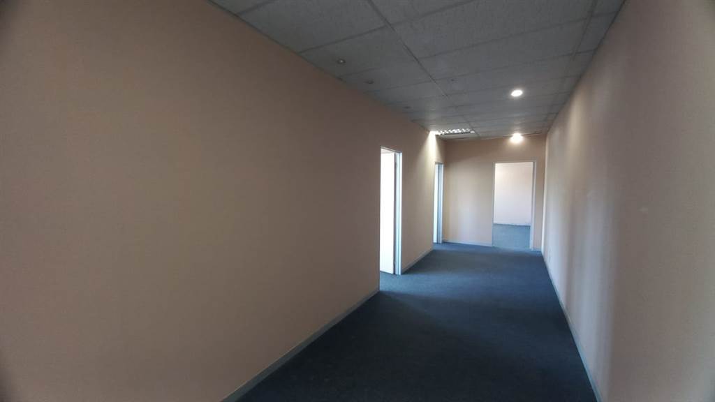 110  m² Commercial space in Newlands photo number 8