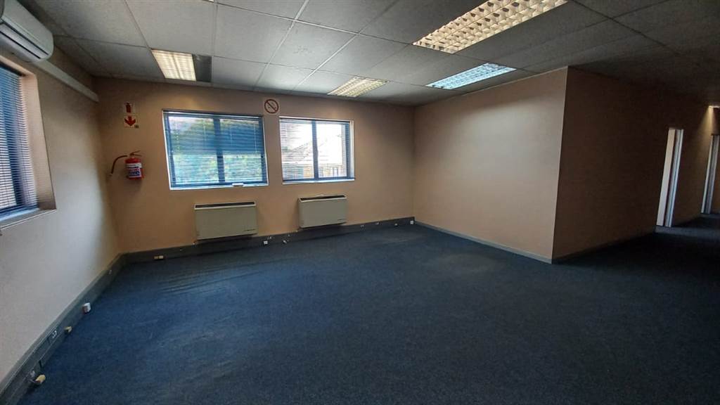 110  m² Commercial space in Newlands photo number 13