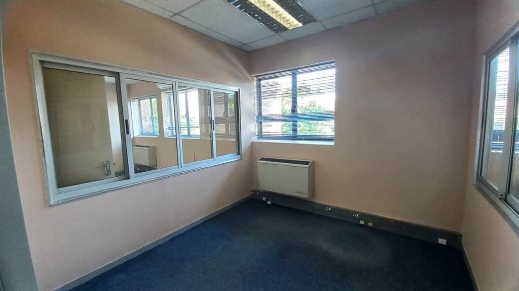 110  m² Commercial space in Newlands photo number 6