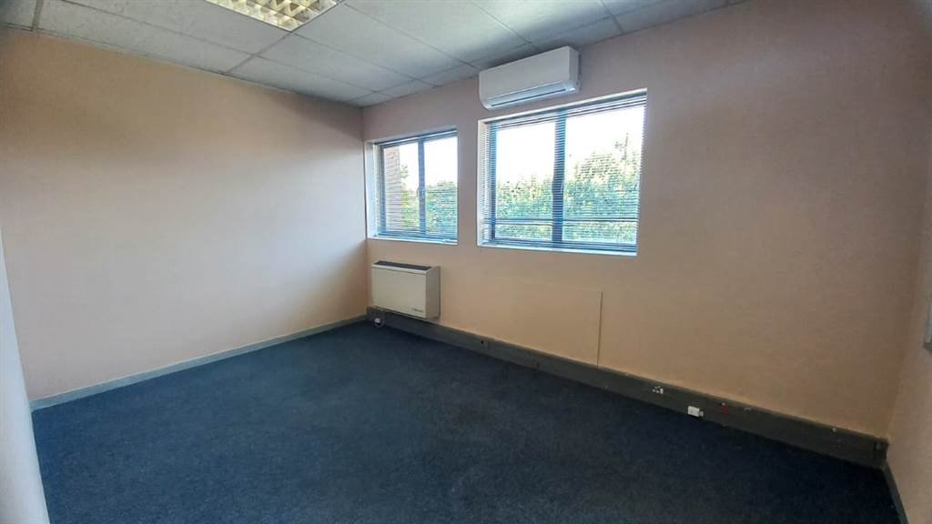 110  m² Commercial space in Newlands photo number 3