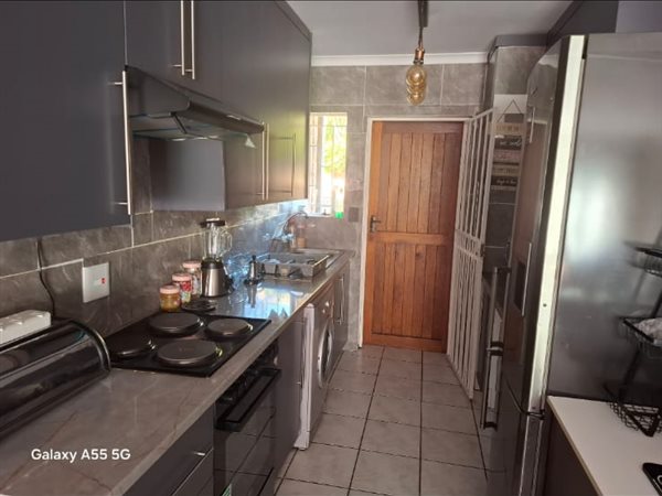 3 Bedroom Apartment 3 Bedroom Apartment