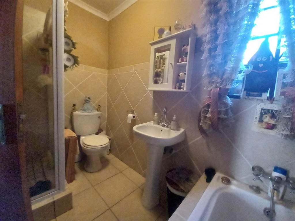2 Bed House in Bronkhorstbaai photo number 1