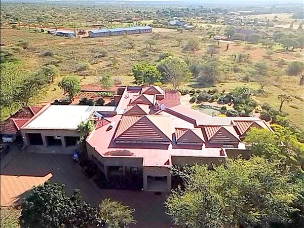 2 216 m² Farm 2 216 m² Farm