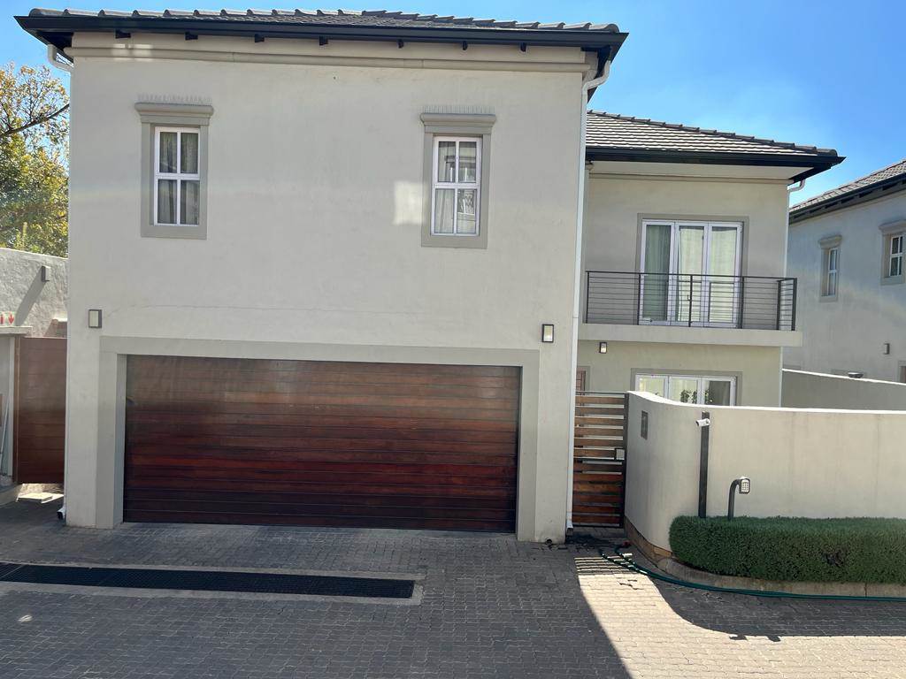 3 Bed Cluster in Craighall Park photo number 8