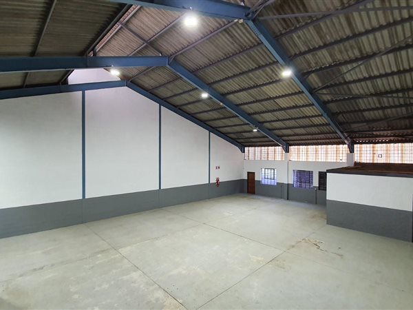 343  m² Industrial space