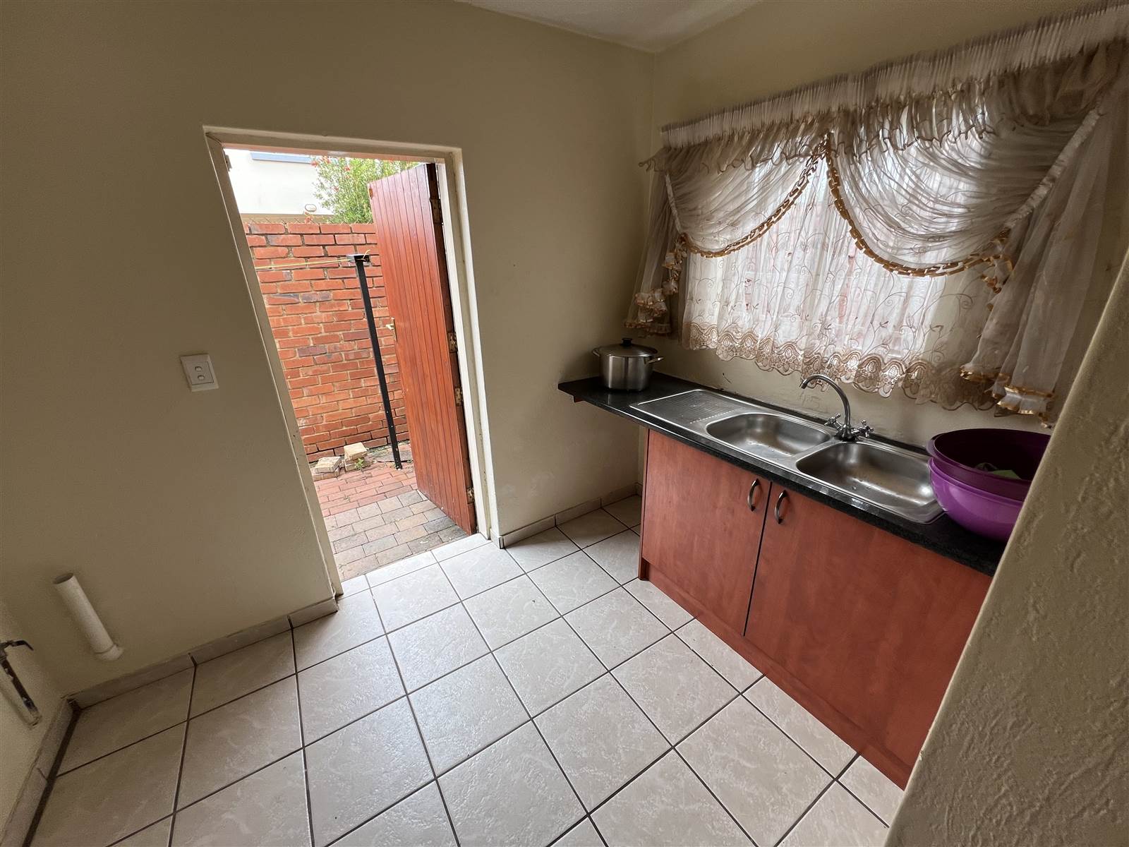 3 Bed House in Highveld photo number 5
