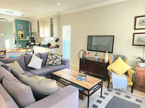 3 Bedroom Townhouse 3 Bedroom Townhouse