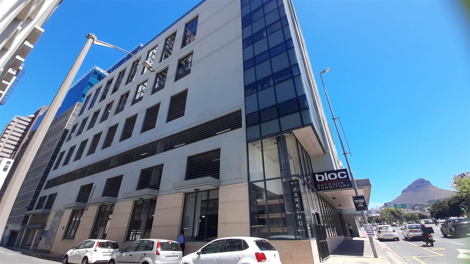 2210  m² Commercial space in Cape Town City Centre photo number 1