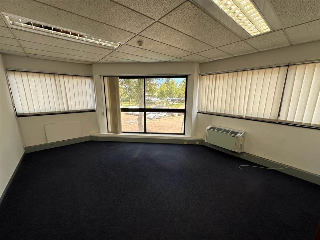 324  m² Commercial space in Pinelands photo number 5