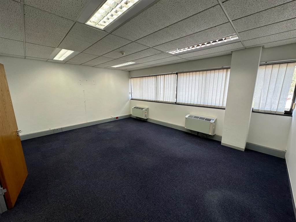 324  m² Commercial space in Pinelands photo number 14