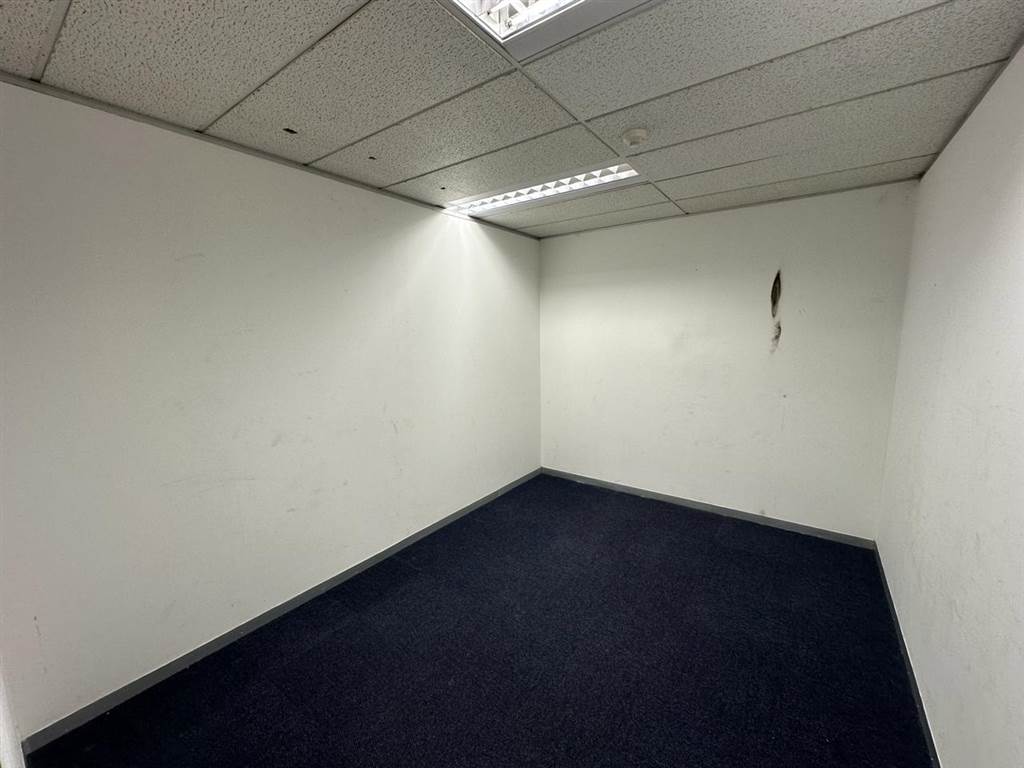 324  m² Commercial space in Pinelands photo number 20