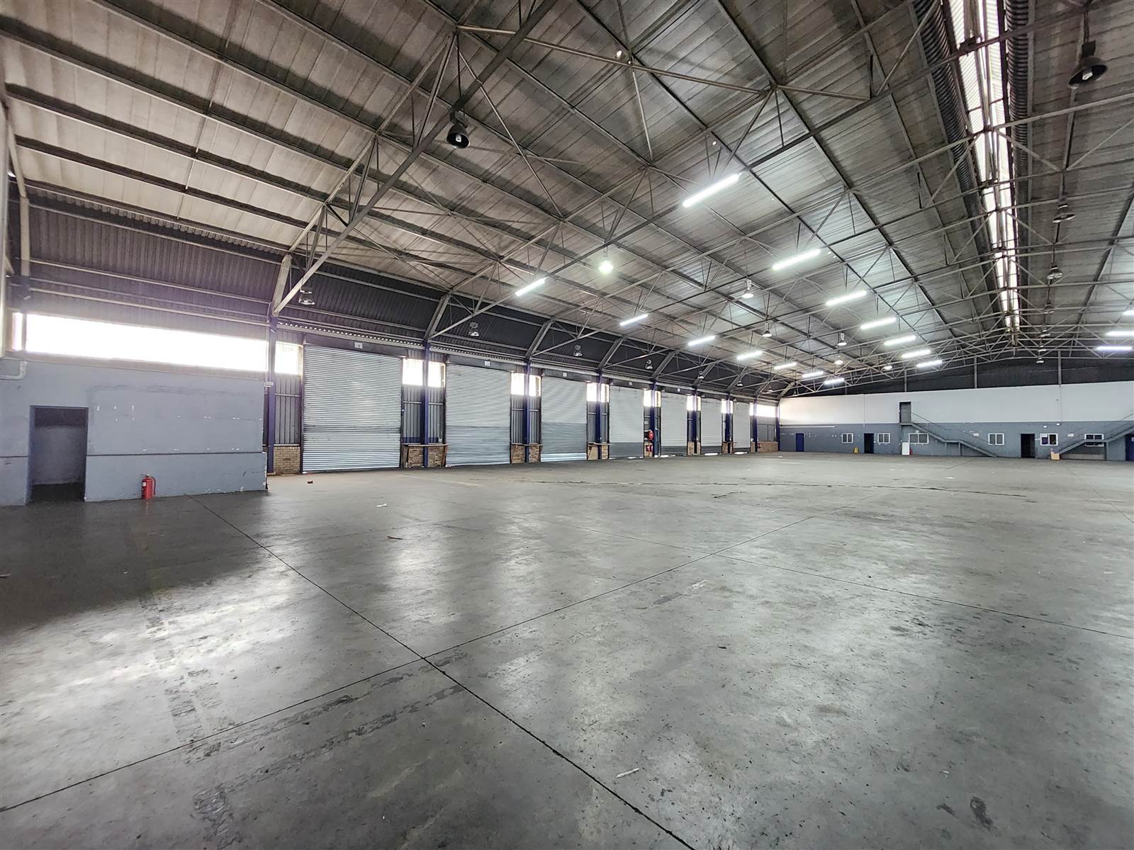 3659  m² Industrial space in Spartan photo number 8