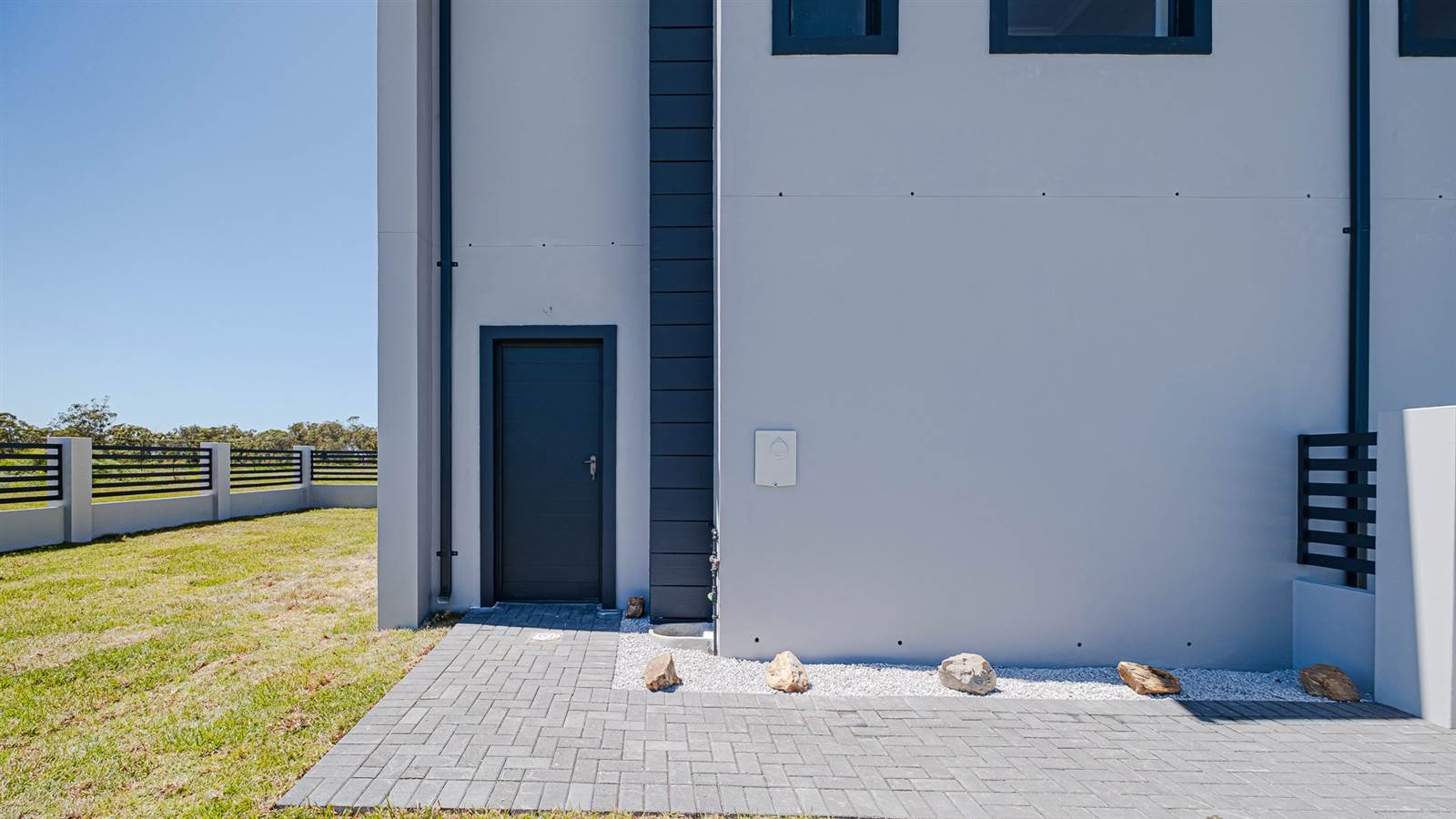 2 Bed Duplex in Parsons Vlei photo number 12
