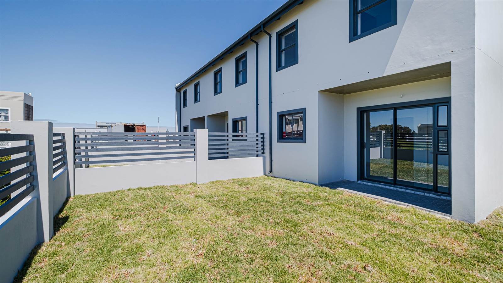 2 Bed Duplex in Parsons Vlei photo number 14