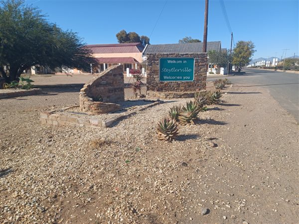 3470 m² Land available in Steytlerville