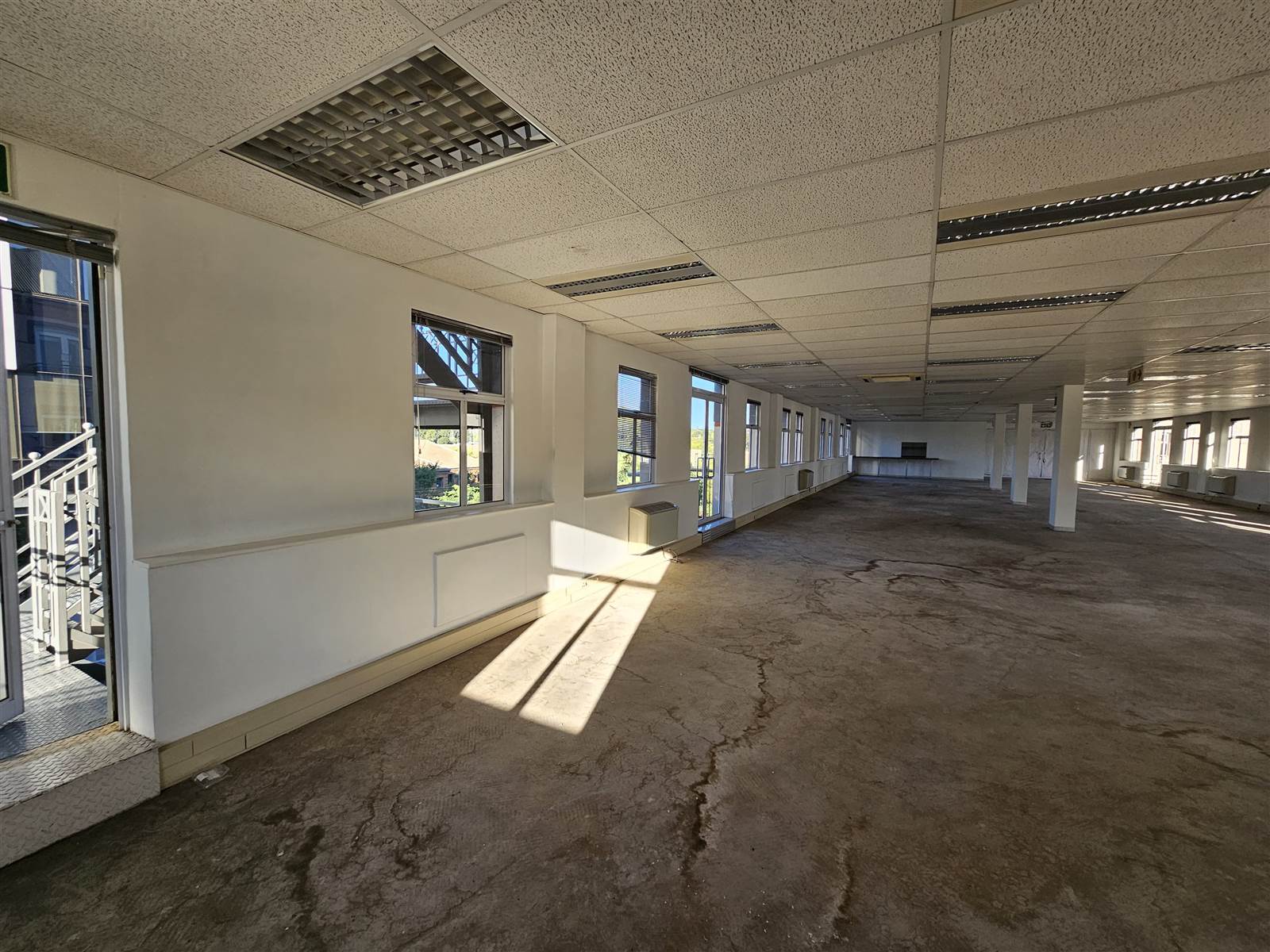 363.6  m² Commercial space in Menlyn photo number 9