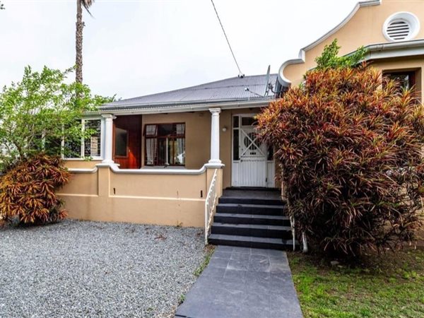 4 Bedroom House 4 Bedroom House