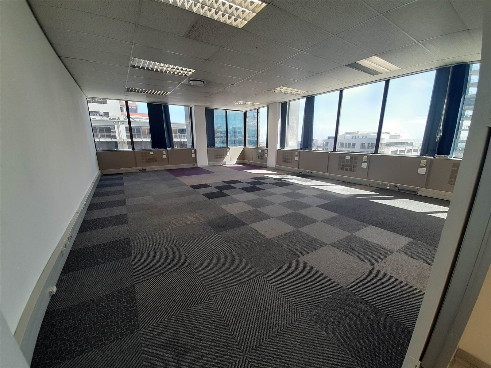 435  m² Commercial space in Cape Town City Centre photo number 13